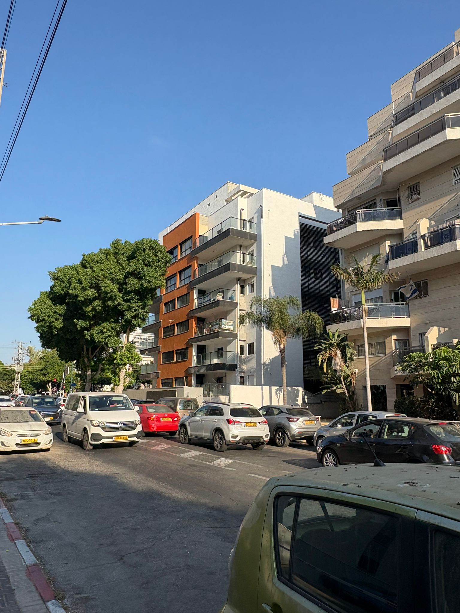Great opportunity! Apartment with Balcony and Mamad in city center