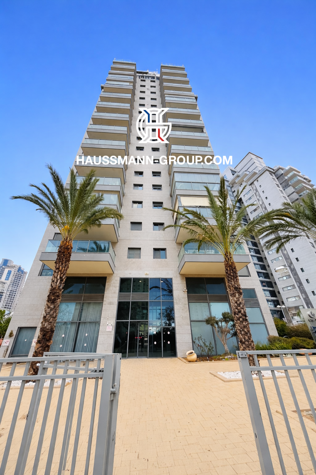 Ir Yamim – 5-Room Apartment for Rent